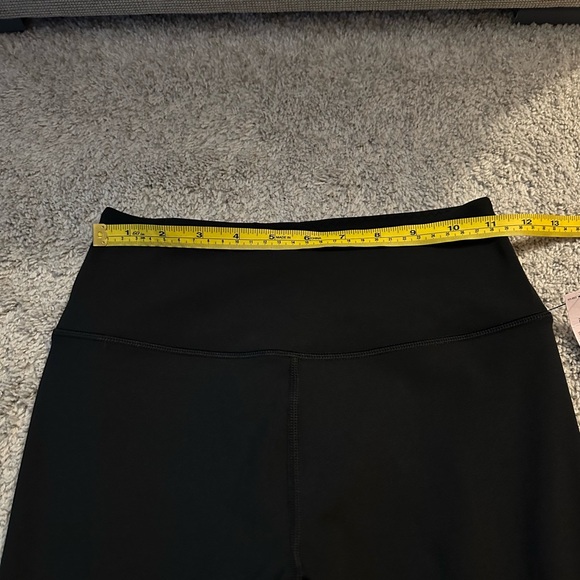 Victoria’s Secret Love Cloud Heart Seam Leggings - Size Small Black - Short - Picture 11 of 11